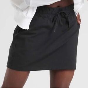 Athleta Excursion Hybrid Skort Black Size M